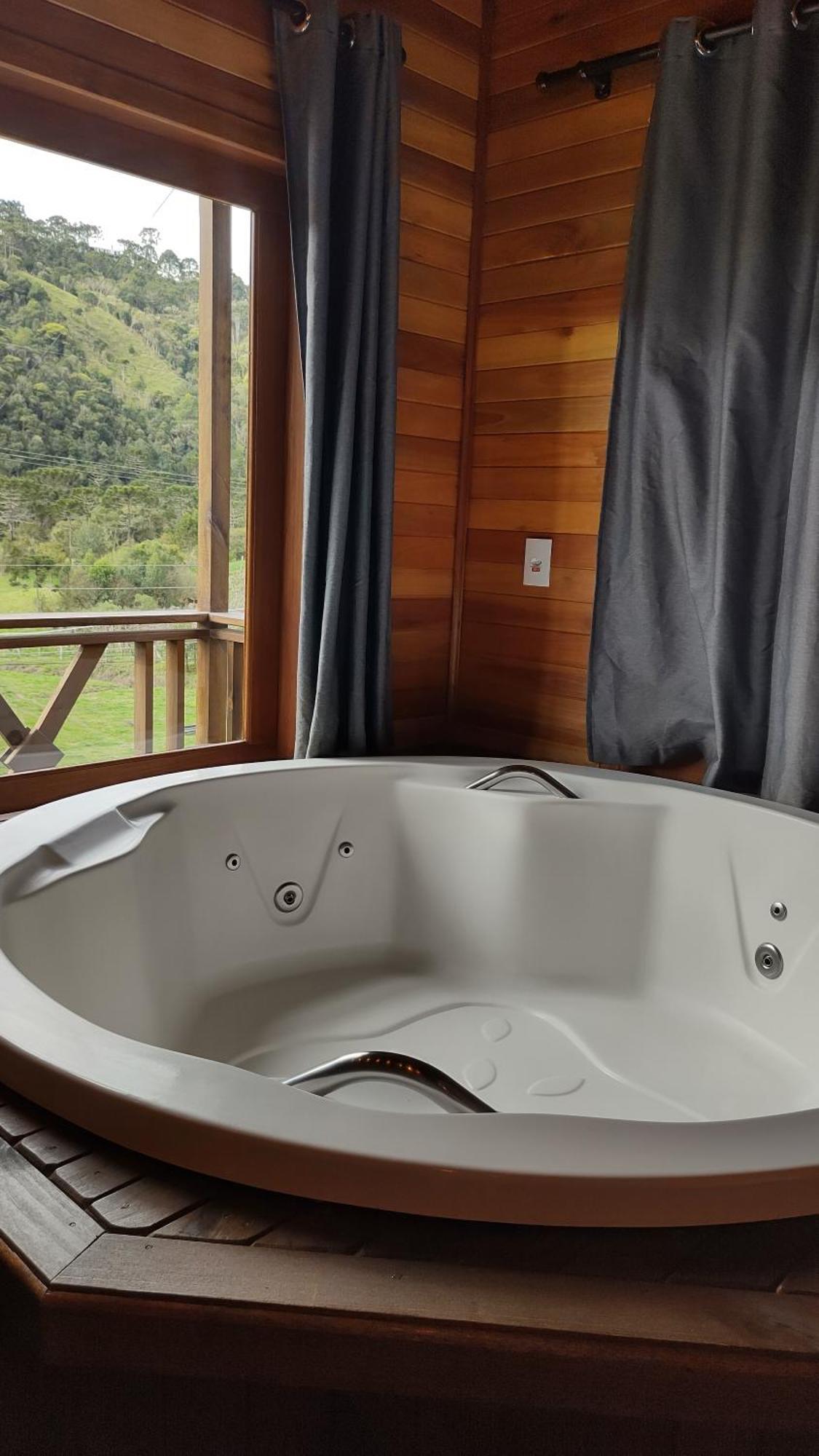 Chale Vista Araucarias Lodge *